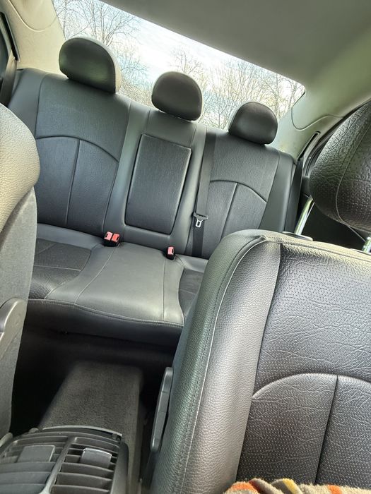 Mercedes-Benz E270 CDI W211