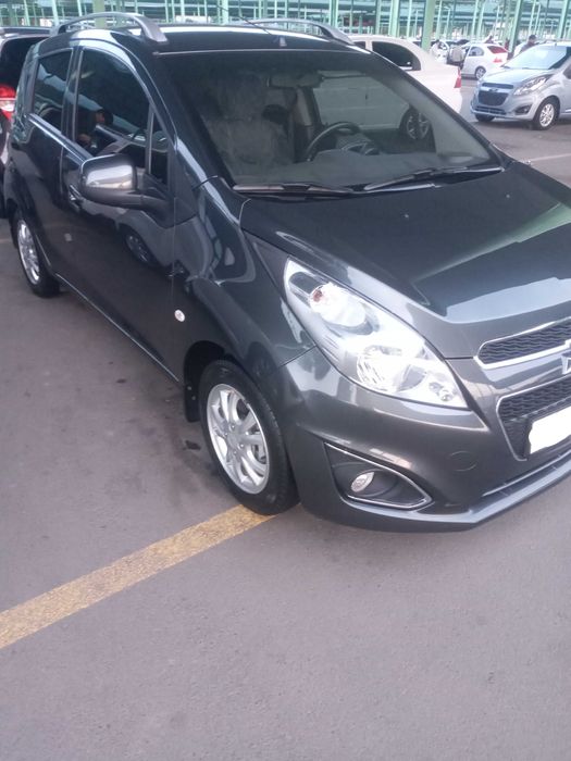 Продается SPARK 2022 год автомат газ метан пробег 38000