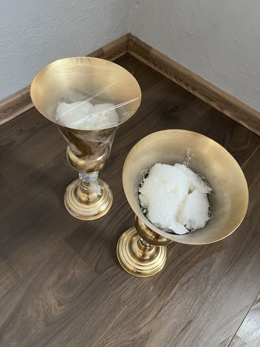 Елегантни златни вази