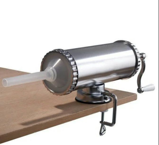 Aparat pentru umplut carnati lebar,2,5 Kg orizontal NOU - 150 Lei