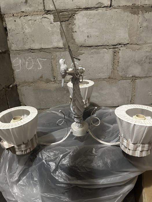 Люстра красиая