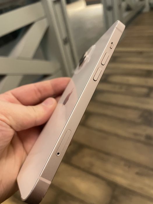 продаю айфон 13 128гб в идеале