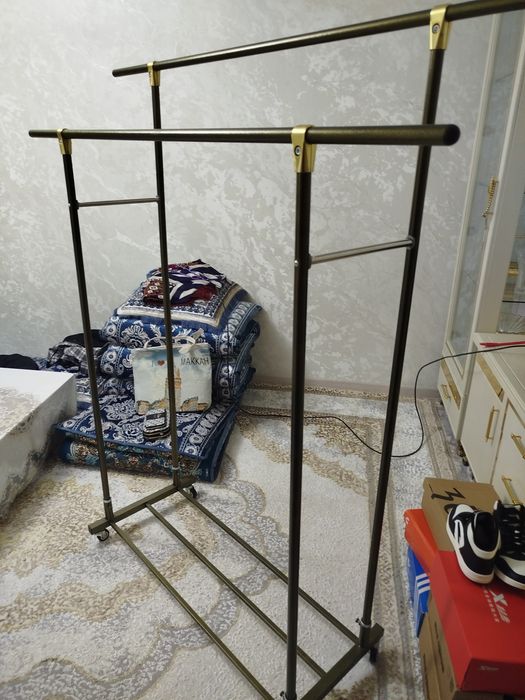 Garderobniy Veshelka