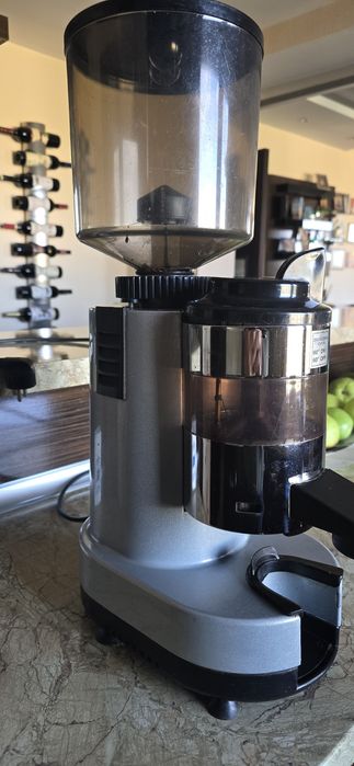 Професионална кафемелачка