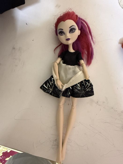 Продам куклу эфер афтер хай