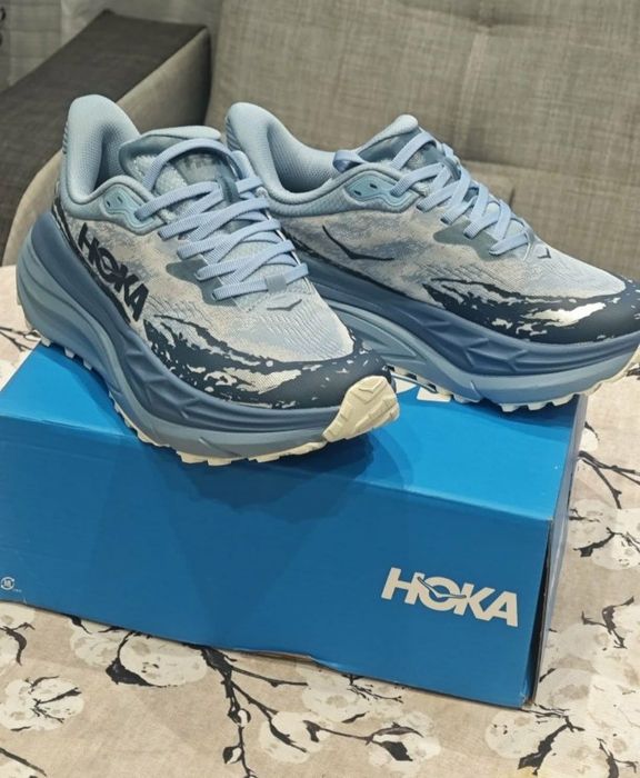 HOKA    Stinson 7