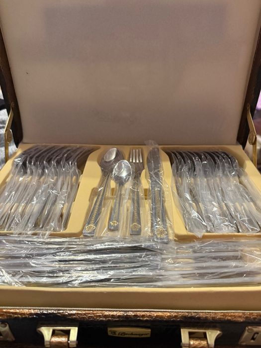 Кухненски куфар с прибори VERSACE