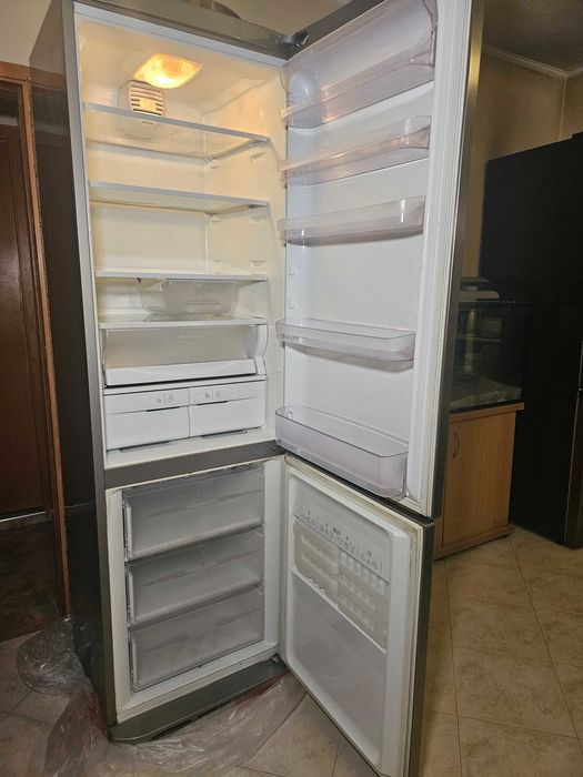 Хладилник Ariston MBA 4042 C