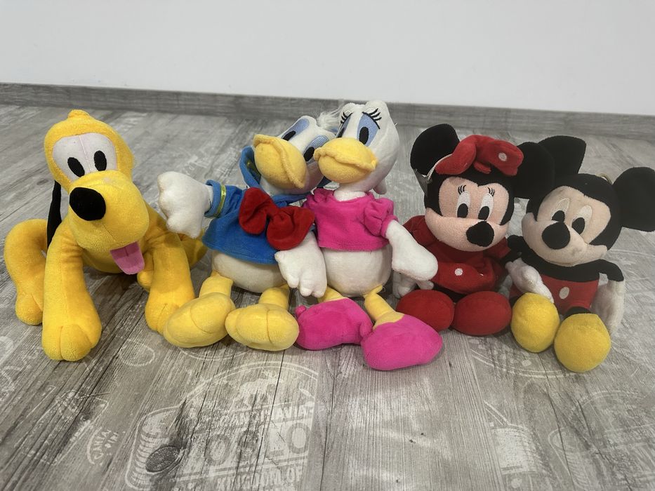 JUCARII DE MAI MULTE FELURI: plusuri,arme,masini, figurine si volan gaming!