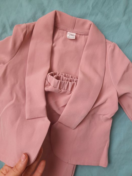 Бебешки розов комплект - сако и панталон 9-12м