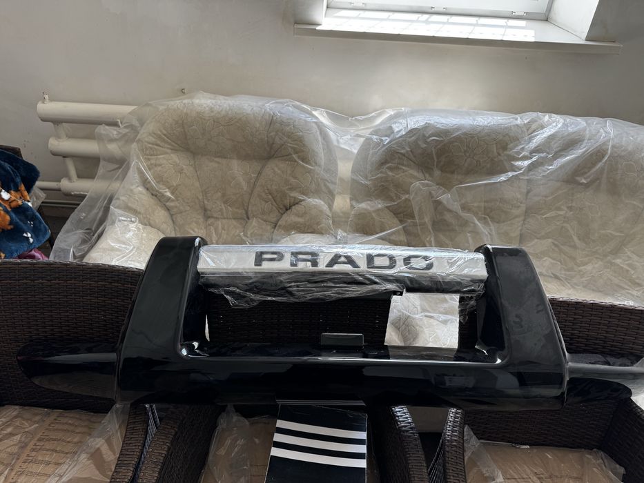 Продам накладку на бампер Prado 120