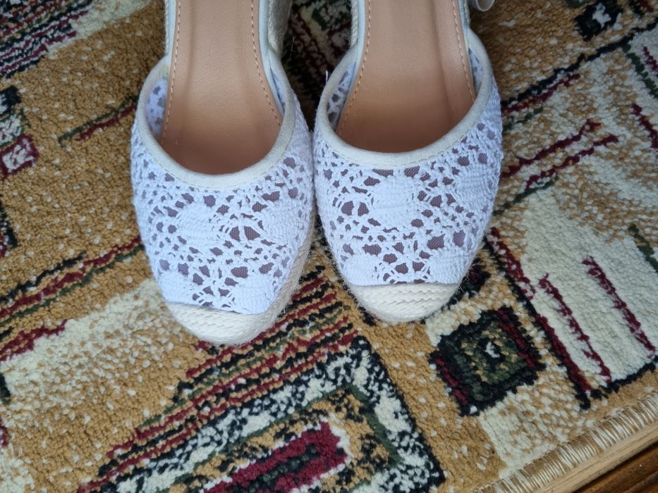 Sandale vârf închis, platformă, DeeZee, mărime 38