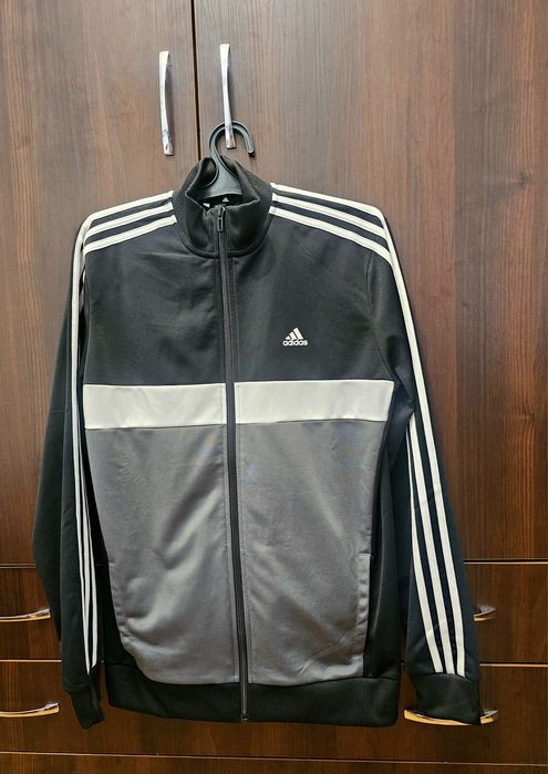 Спортивный костюм Adidas 15- 16лет