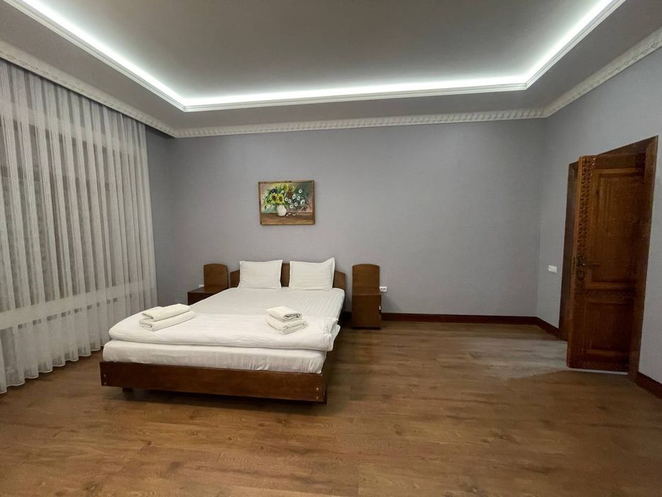 Buxoro shaxrida 24ga7 ishlaydigan mexmonxona bez zaks qabul qilamiz