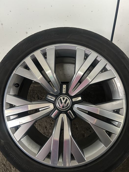 VW Passat alltrak 18 5X112