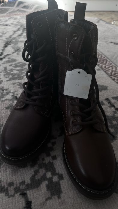 Продам ботинки новые ( европейка) Германия