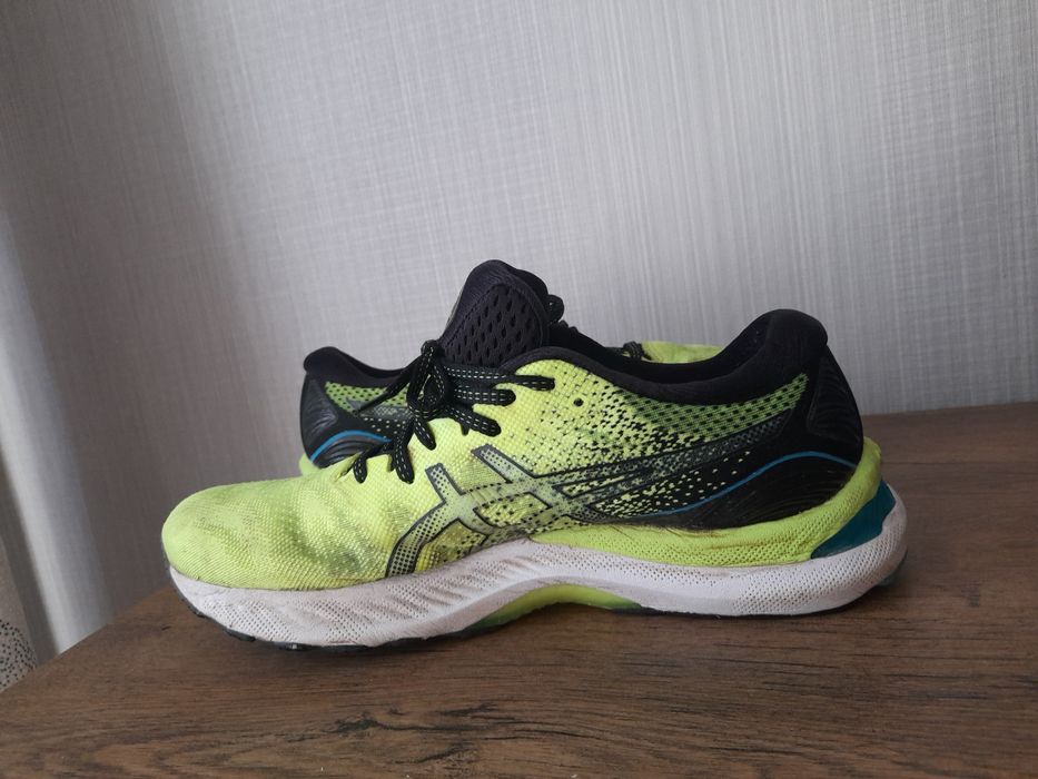 Asics gel Nimbus 21 маратонки 43 номер.