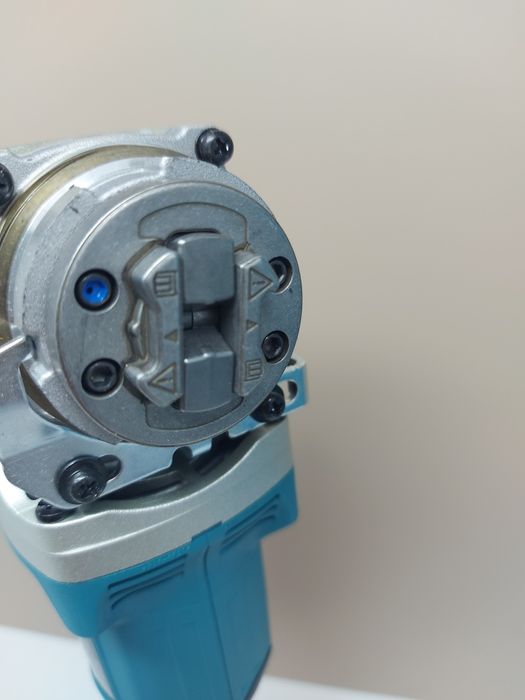 Акумулаторен ъглошлайф Makita DGA521ZX1