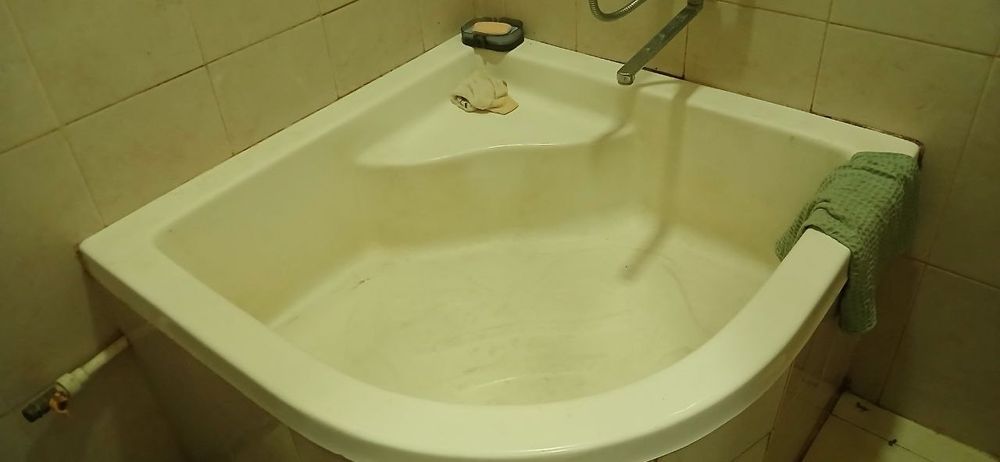 Уй хужалик буюмлари сотилади