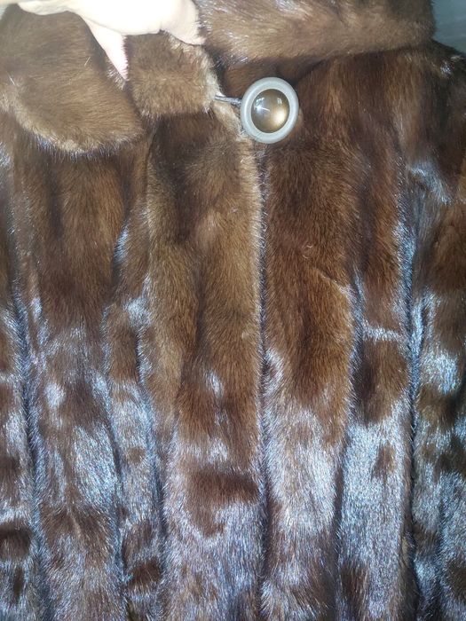 Продам норковую шубу