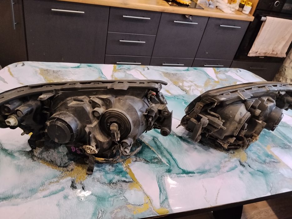 Фары Subaru forester sg5