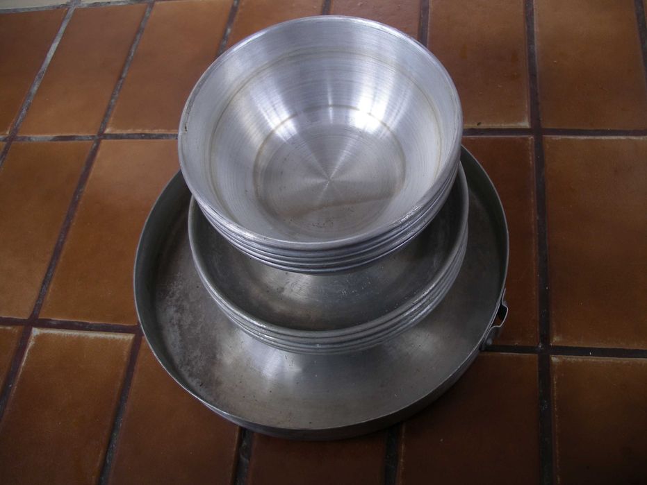 Нови алуминиеви канчета .