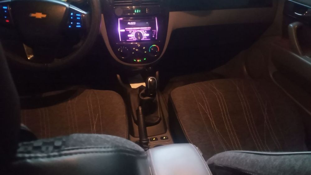 Lasetti Jentra top toza