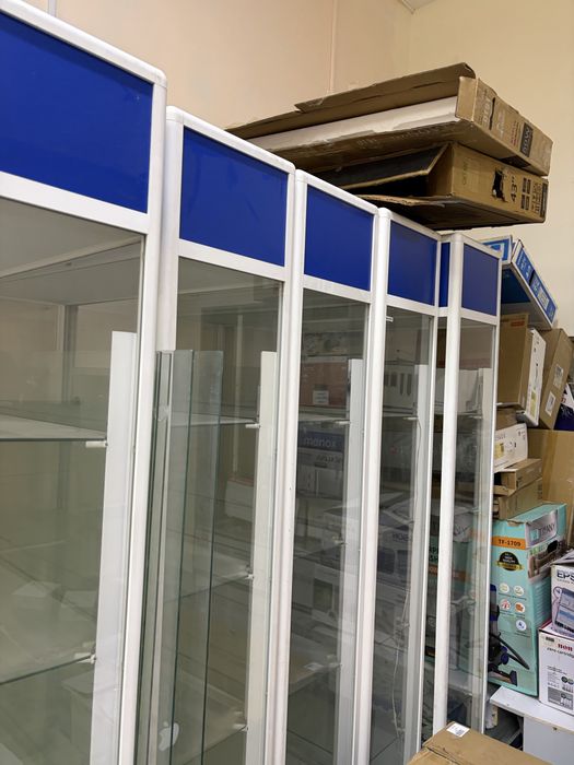 продам Витрины рабочие