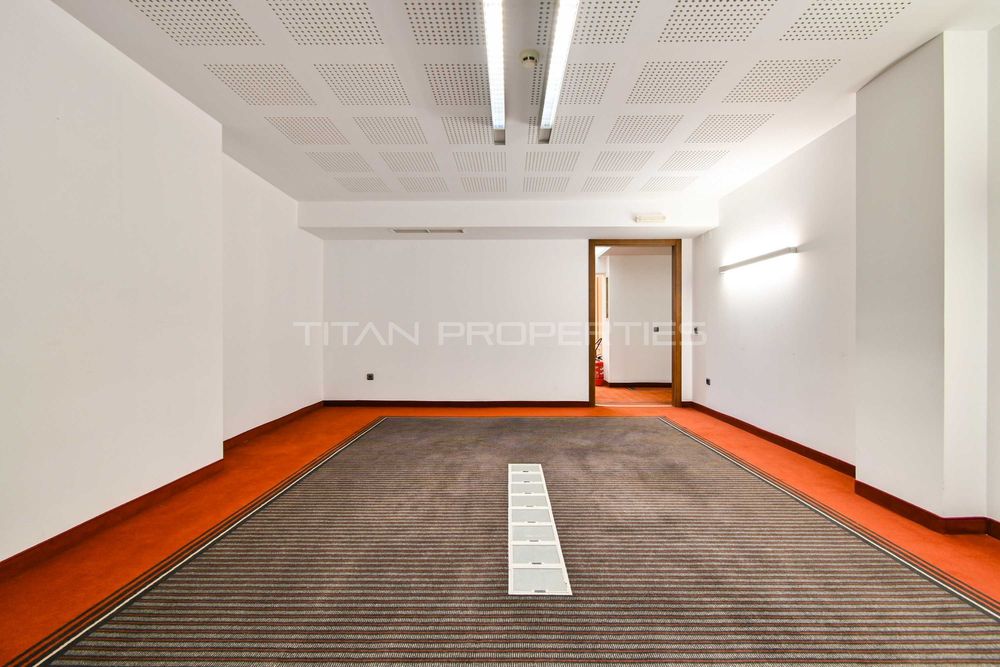 Продава се Офис в София, Център - 1255 кв.м за 2789 €/кв.м - Снимка #6