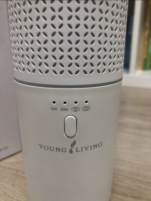 Difuzor portabil Wanderbliss alb young living