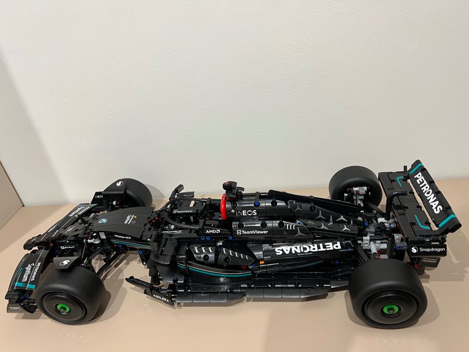Lego Technic Mercedes-AMG F1w14 E Performance