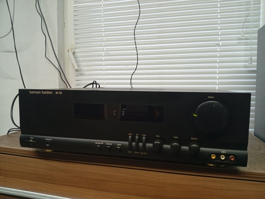 5.1 канален усилвател Harman Kardon AVI-100