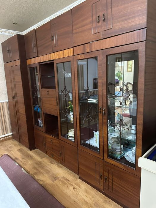 Продам стенку зал