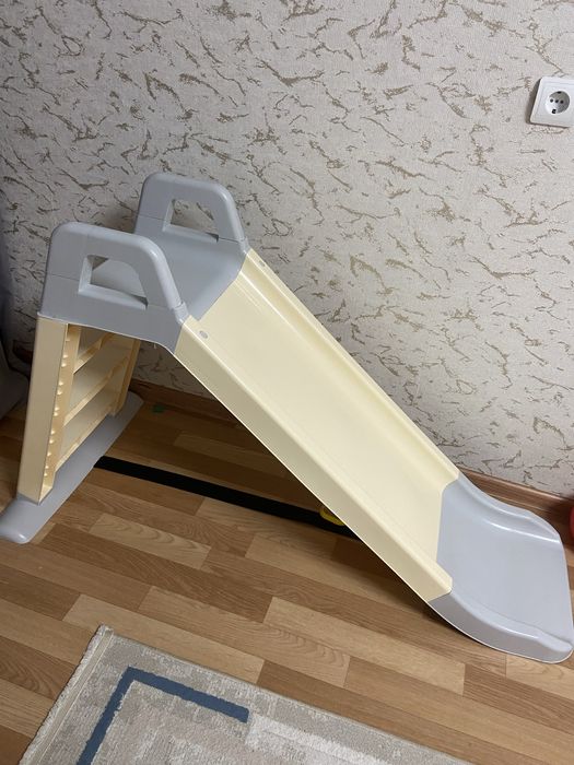 Продам детскую горку