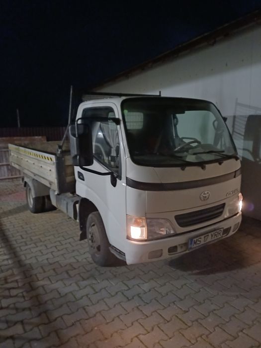 Vând Basculanta Toyota Dyna