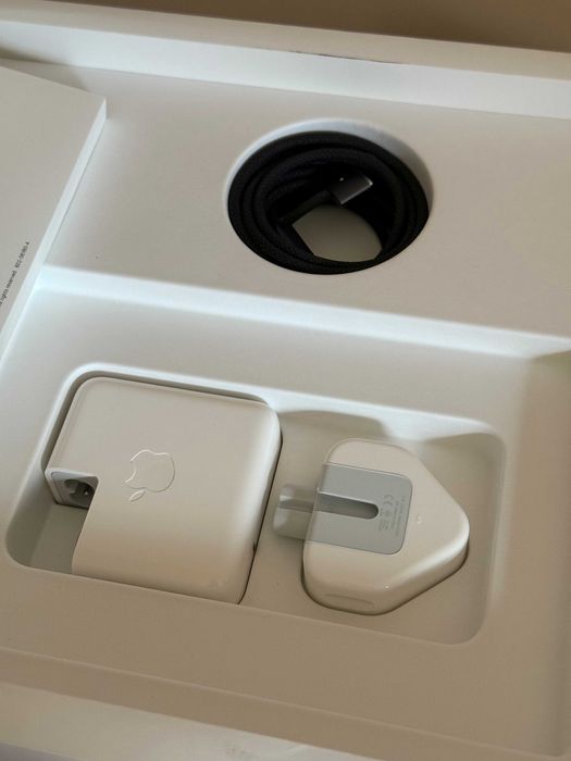 Перфектен MacBook Pro 14" с Apple M3 Pro 512 GB