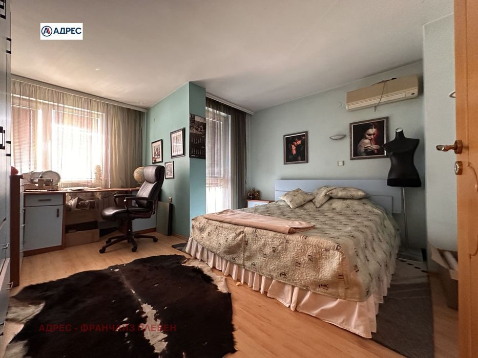 Продава се Тристаен апартамент в Плевен, Идеален център - 110 кв.м за 1637 €/кв.м - Снимка #7