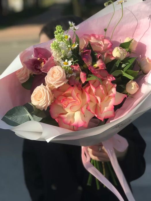 Двухцветные розы