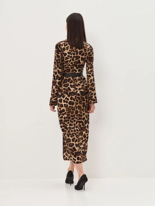 Леопардовое платье с поясом