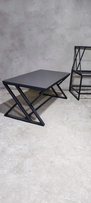 Журналний стол в стиле лофт