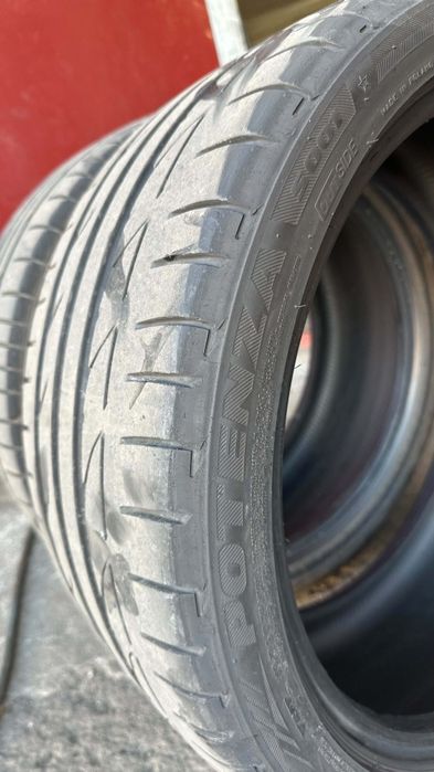 Vând 2 cauciucuri de vară BRIDGESTONE POTENZA  245/35R18