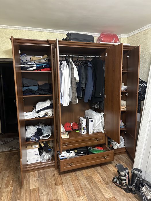 Продам шкаф ШхВхГ 2.2х2.15х0.6