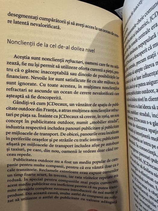 Carte ‘Strategia oceanului Albastru’