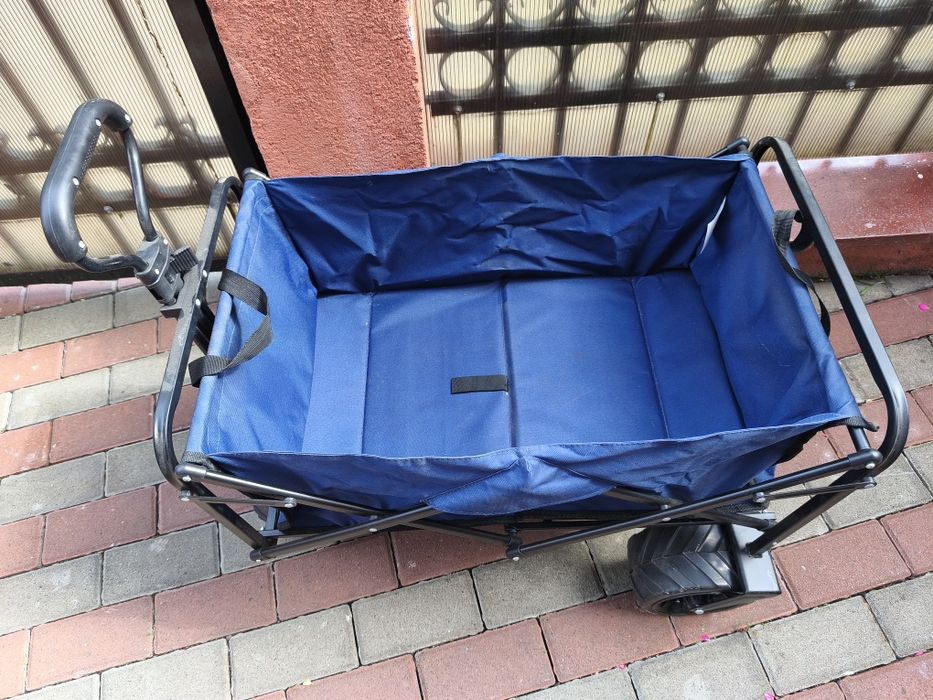 Cărucior pliabil 4 roți eva spuma ,late , Italia,nou cutir