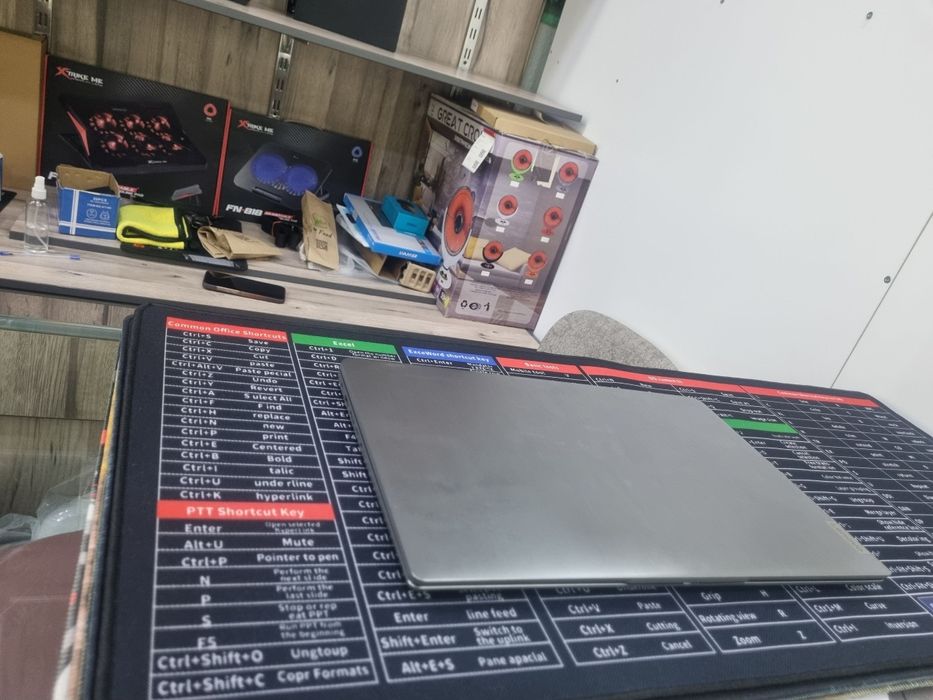 Lenovo noutbuk Core i3 11-avlod 4GB RAM 512GB SSD ideal holat 1 oy kaf