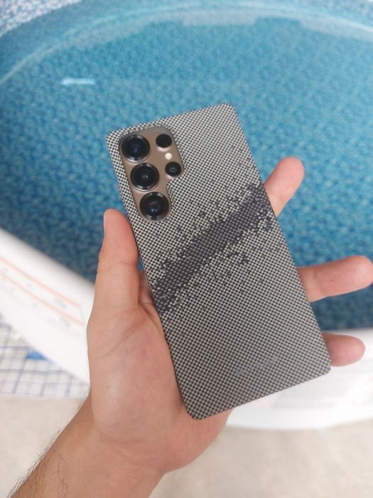 Продам почти новый Galaxy s25 ultra