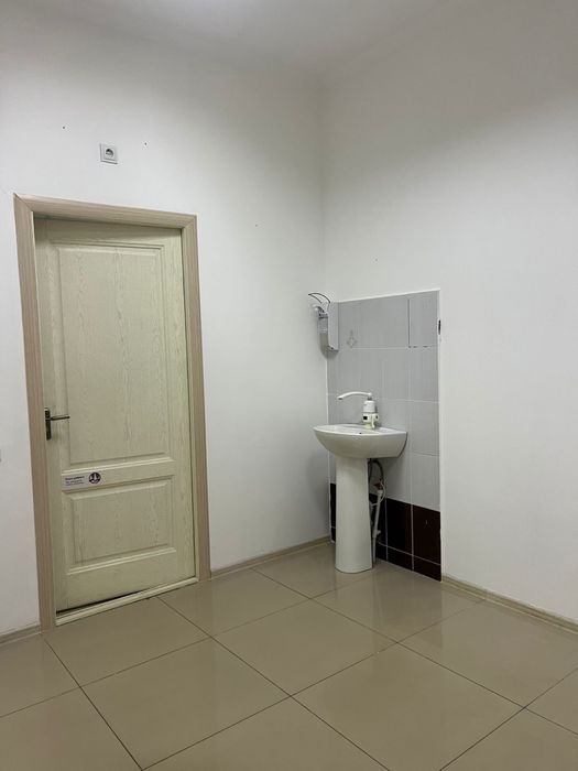 Сдам кабинет площадь  12 м2