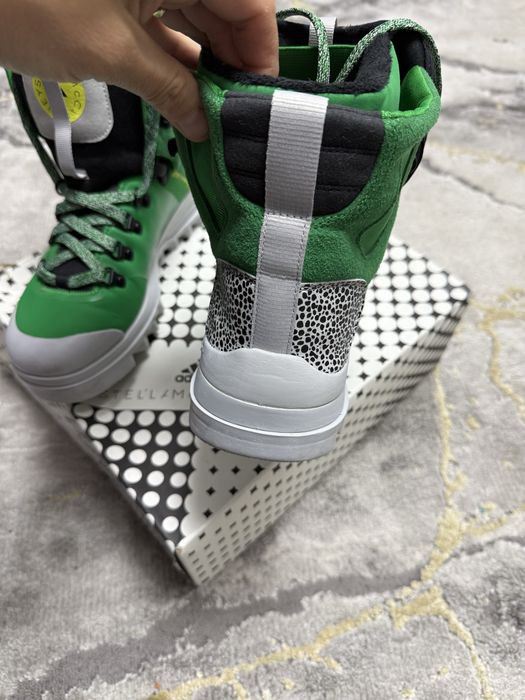 Vand ghete Adidas Stella McCartney