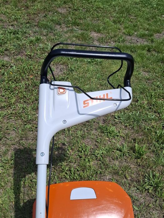 Mașină de tuns gazon Stihl RMA 448.0 TC