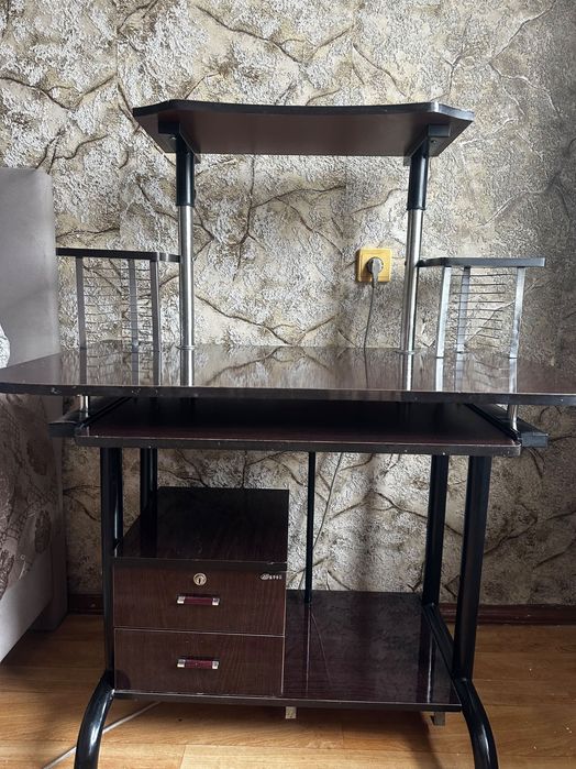 Компьютерный столик